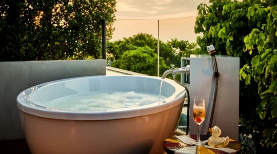 【ぷち旅NOW!!】王室の保養地「ホアヒン」1泊2日＜10時間x2日間の車チャーター付き＞